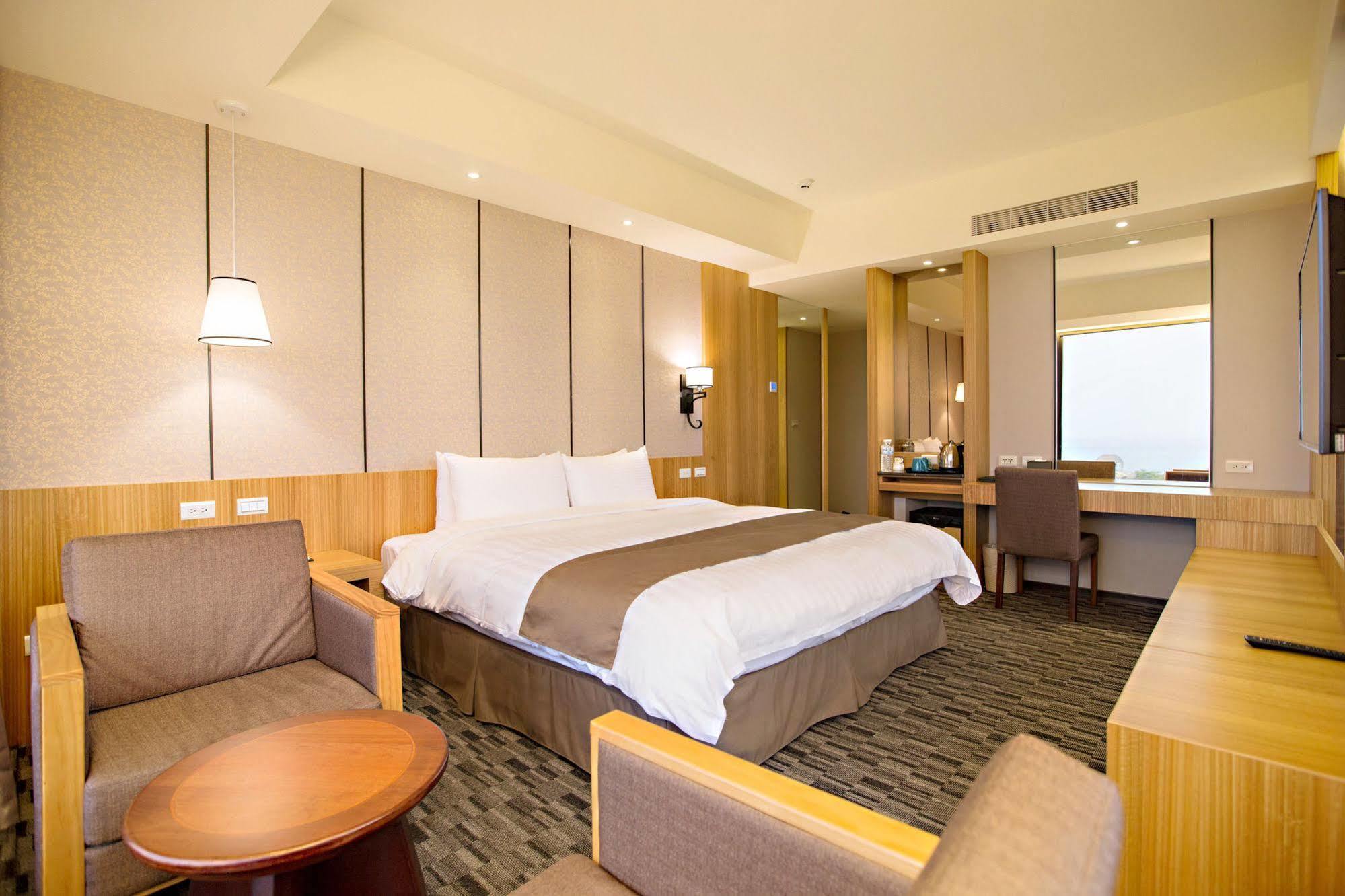 Kaishen Starlight Hotel T'ai-tung Dış mekan fotoğraf